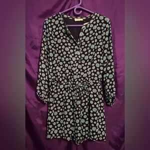 NWOT Sugarlips Navy with Bright Blue Doily Floral Shorts Romper. Size M.